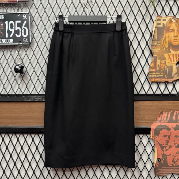 90s 끌로에 미디 스커트 후면 지퍼 디테일 블랙