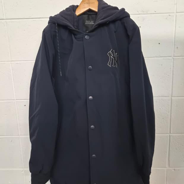 110) MLB 뉴욕양키즈 신슐레이트 하프코트 팝니다