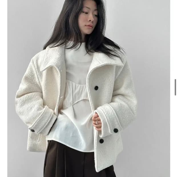 하이넥 누빔 부클 울 하프코트 (블랙)