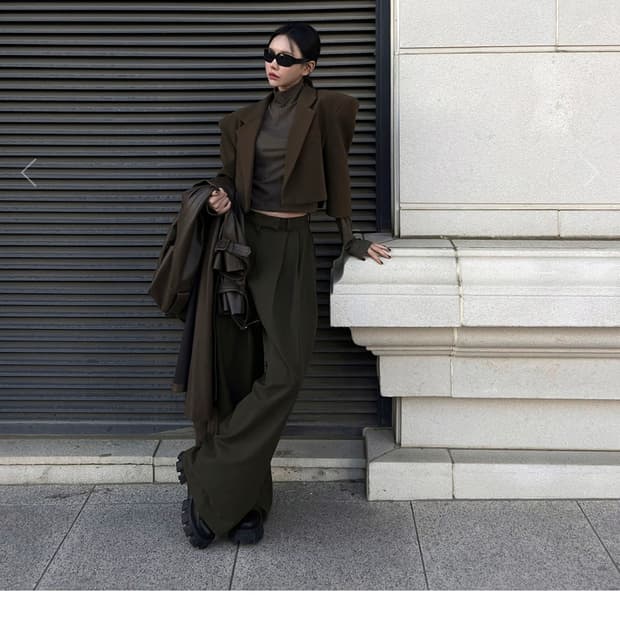 새상품) 랑거 langer 스퀘어 숏 자켓  카키 브라운