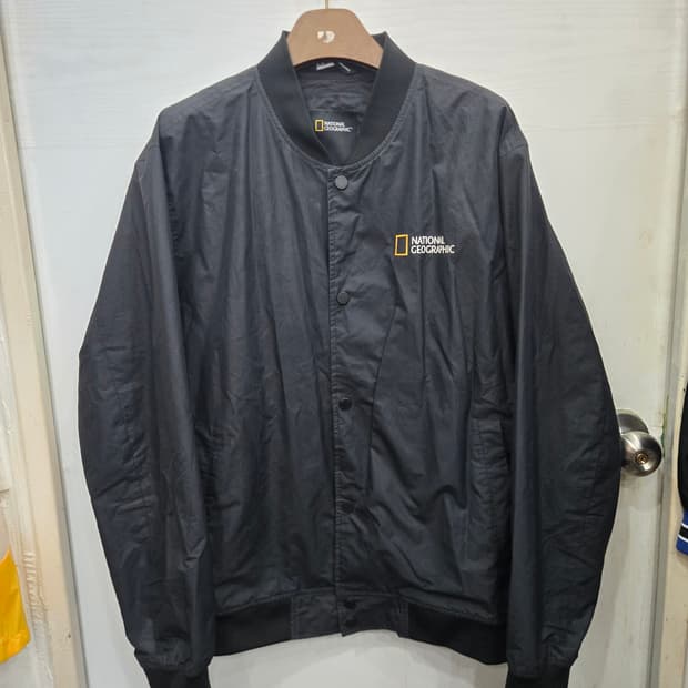 105,XL)) 내셔널지오그래픽 점퍼! 잠금 똑딱이! 깔끔한 디자인!