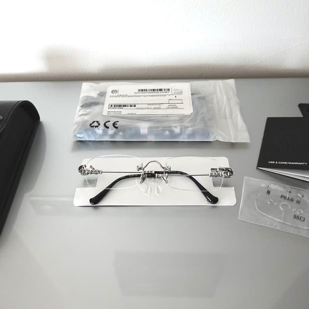 크롬하츠 필스3 샤이닝 실버 안경