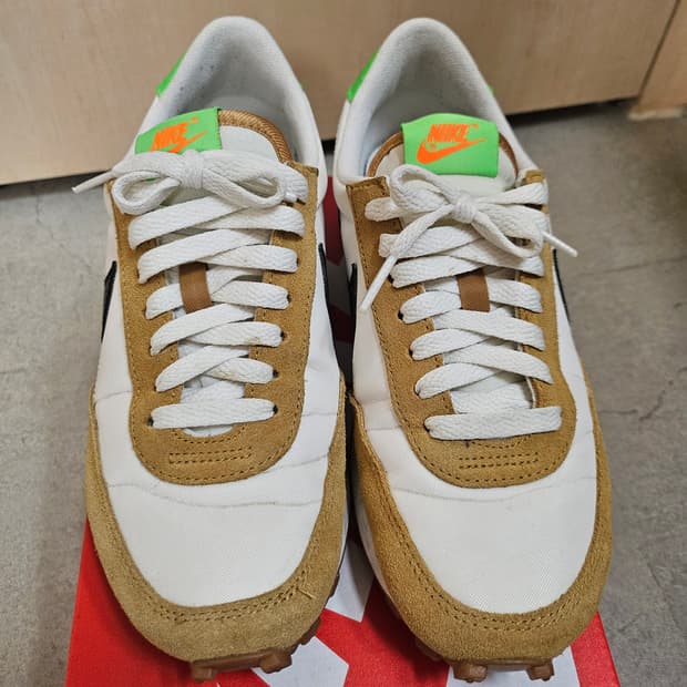 나이키 데이브레이크 235mm