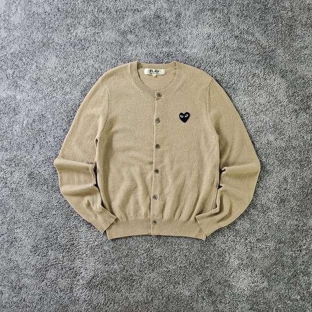 [무료배송] COMME des GARCONS PLAY 가디건