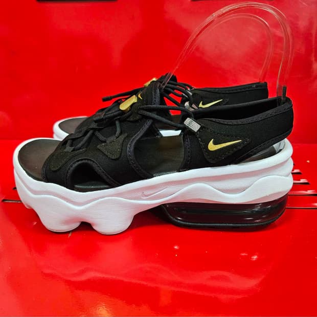 나이키(Nike) 에어 맥스 코코 키높이 샌들
240size