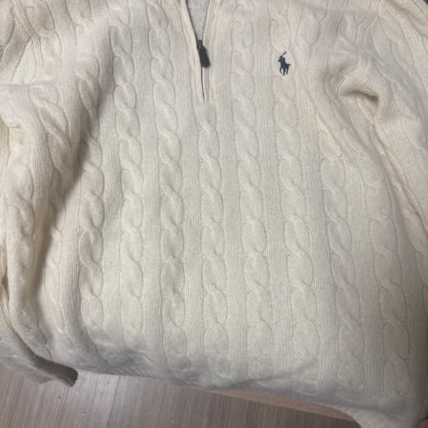 폴로 반집업 니트