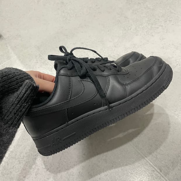 나이키 W 에어포스1 올블랙 240