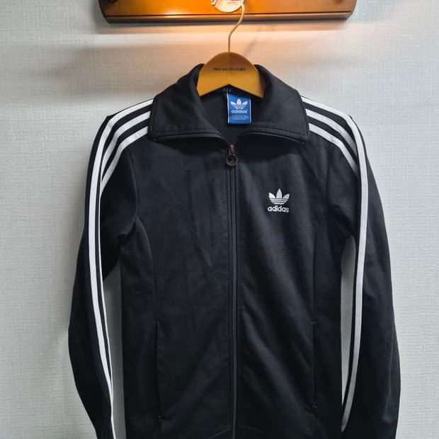 95) 아디다스 유로파 블랙 트랙탑 져지 팝니다