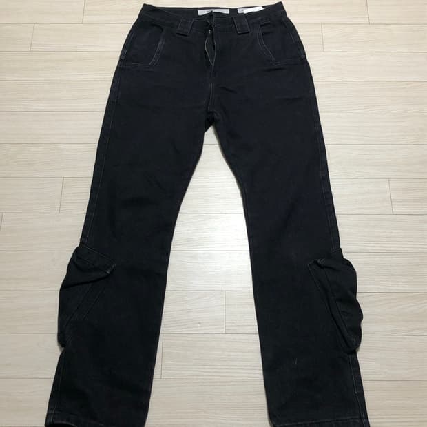 MPa ANKLE CARGO PANTS (BLACK)