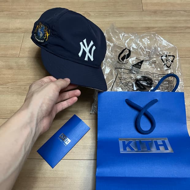 Kith 뉴에라 양키스 스냅백