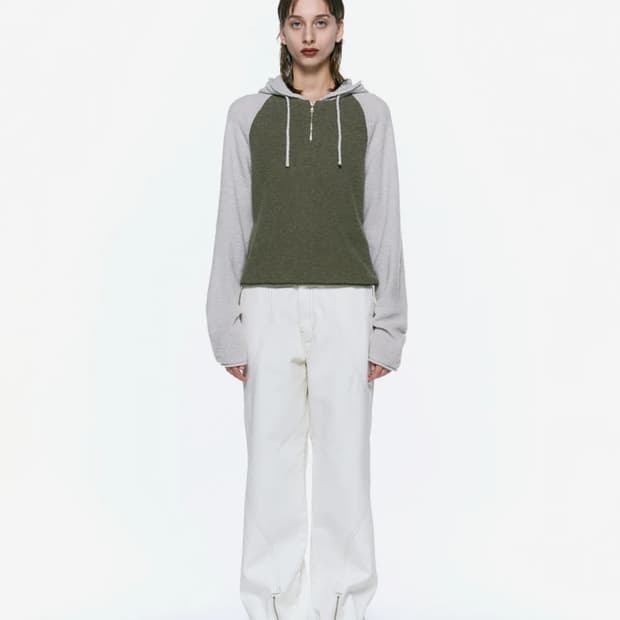 인사일런스우먼 부클 래글런 후드 니트 카키 s