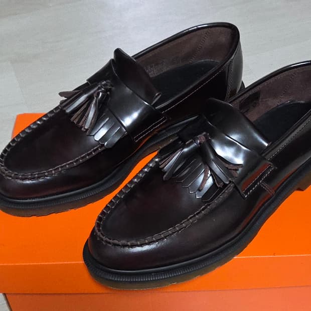 닥터마틴 아드리안 체리 버건디