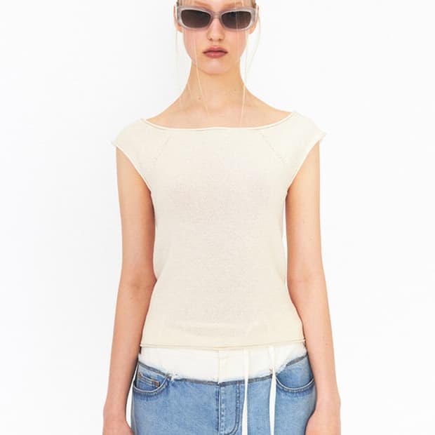 (새상품) 다이애그널 ballerina sleeve tee 아이보리