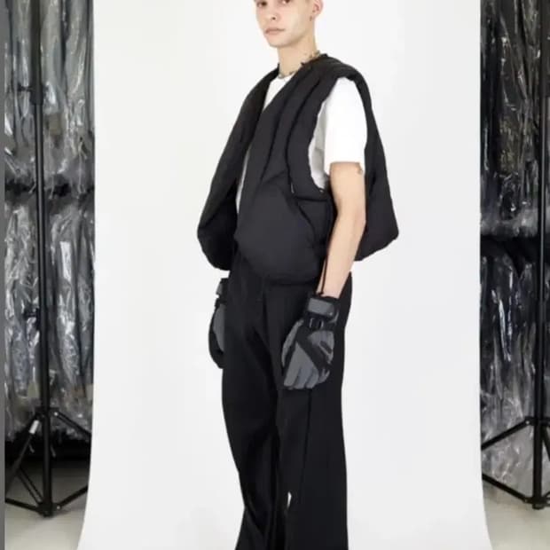 Hyein Seo REVERSIBLE PADDED VEST 2사이즈