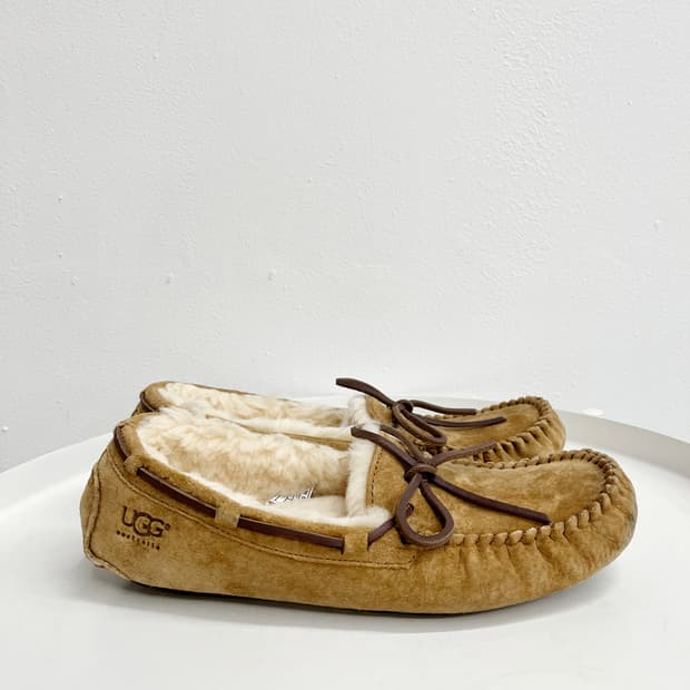 어그 모카신 240-45