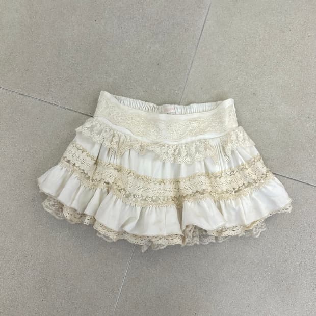 리즈리사 레이스 화이트 스커트