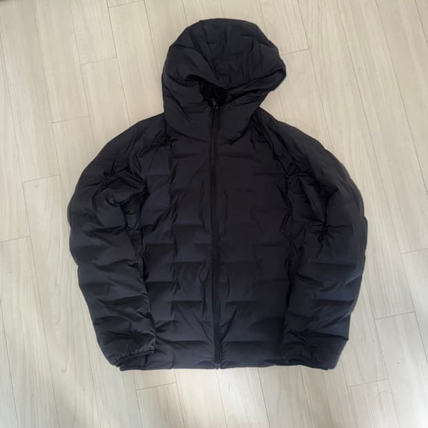 유니클로 퍼프테크 경량패딩 