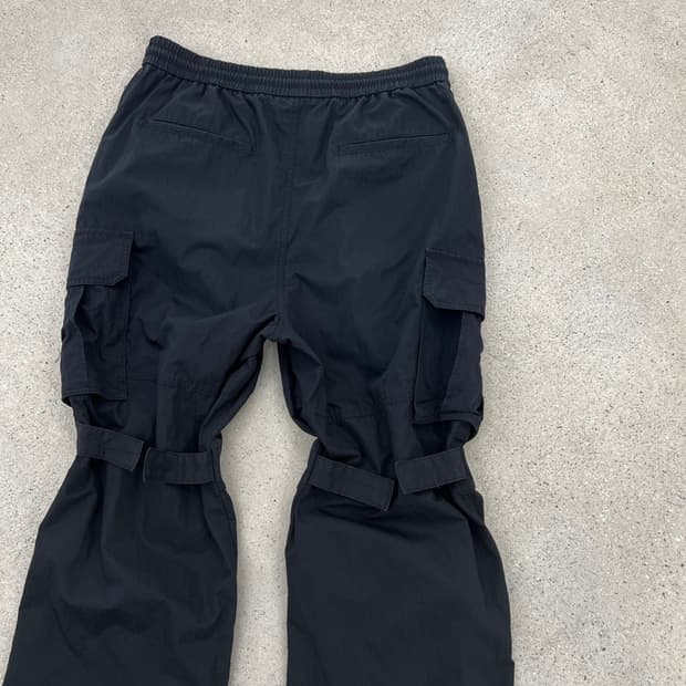 준지 24ss 벨크로 스트랩 카고 팬츠