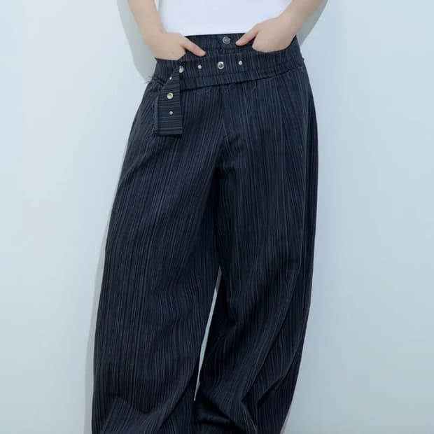 러프넥 스트럭처 팬츠 스트라이프