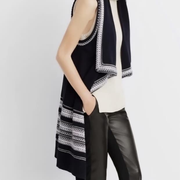 빈스 여성 롱 베스트  네이비 화이트 패턴 니트 베스트 F