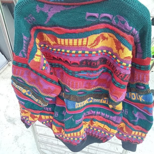 에머루 하이 케이블 니트 울 티셔츠