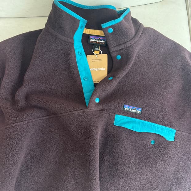 파타고니아 신칠라 옵시디안 플럼 L