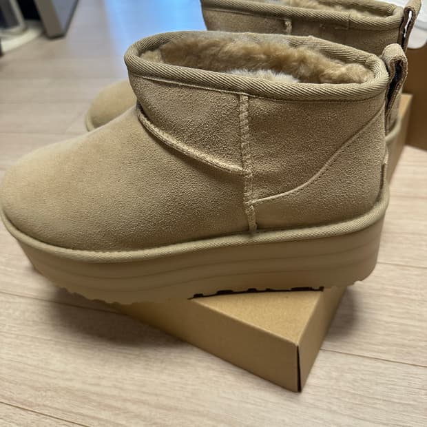 어그 울트라미니 플랫폼 새상품