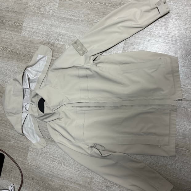 스톤아일랜드 고스트피스 탱크 쉴드 자켓 베이지 stone island