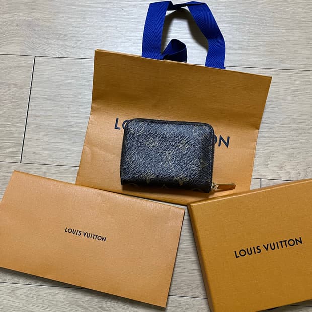 루이비통 지퍼 코인 펄스 카드지갑 모노그램