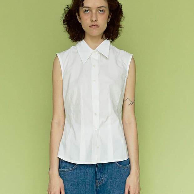 리포스 코튼 슬리브리스 블라우스 판매합니다.