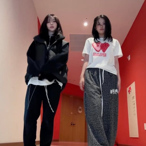 베이프 스트로베리 화이트 S