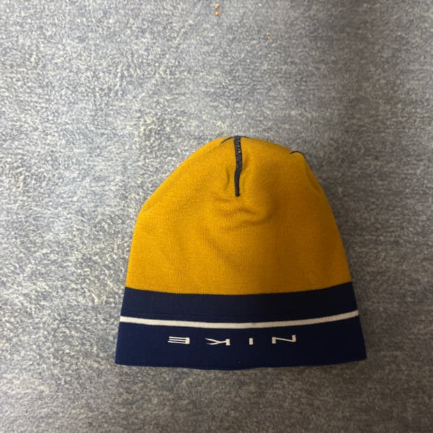 리버시블 나이키 비니 올드스쿨