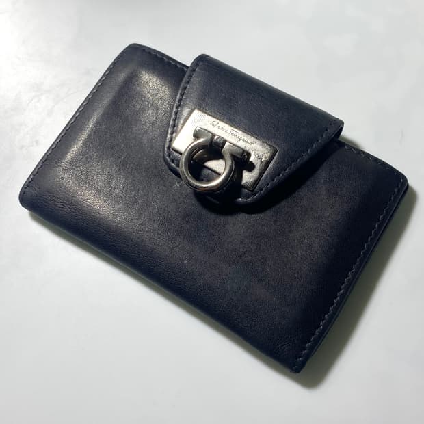 [정품] 페라가모 간치니 클래스프 컴팩트 카드지갑