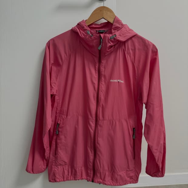 몽벨 바람막이 판매합니다!