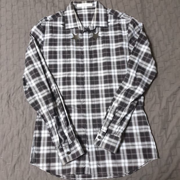 지방시 별 패치 체크 셔츠