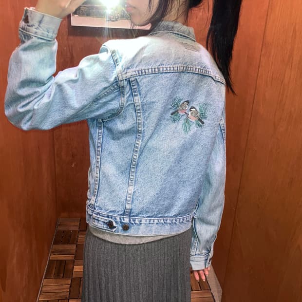 90~00s Levi's 리바이스 자수 트러커 데님 자켓