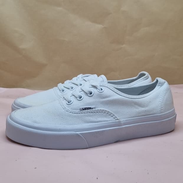 반스 어센틱 여성스니커즈235 