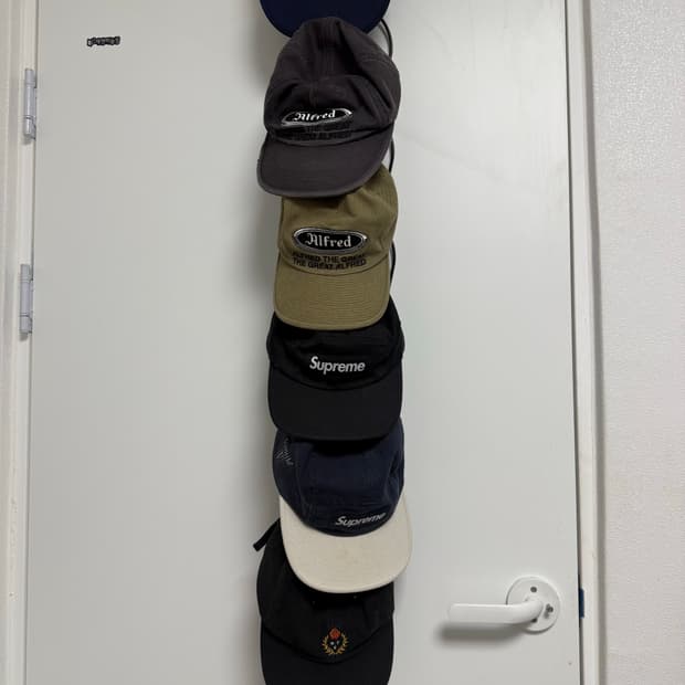 모자 판매합니다 각 10 (슈프림,헤리티지플로스