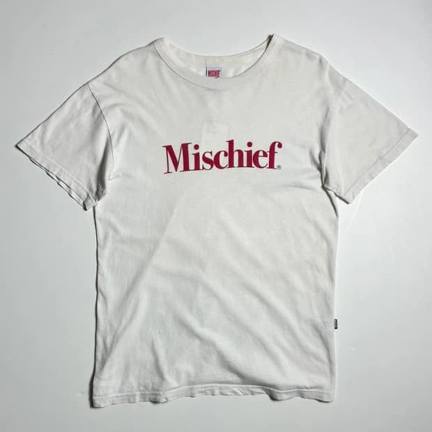 미스피츠 MSCHF 세리프체 로고 화이트 반팔 티셔츠 R2471
