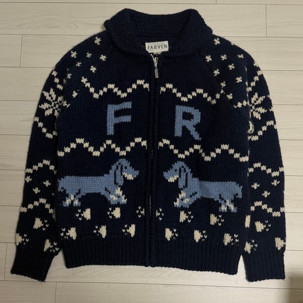 farven 파르벵 홀리데이 퍼피 집업 울 가디건 코위찬