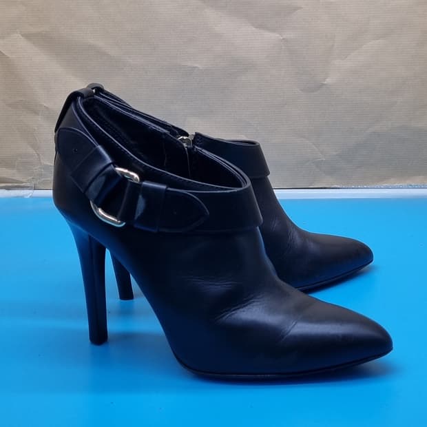 버버리 여성부티부츠37.5 240 굽10