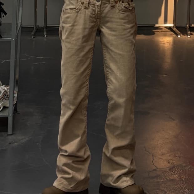 트루릴리젼 코듀로이 부츠컷 팬츠 A3284