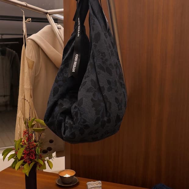 [OS] Hyein seo blue twisted bag 
