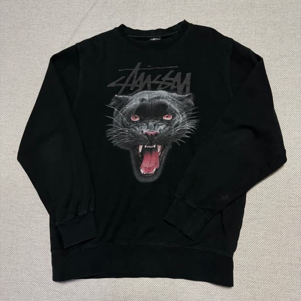 스투시 Stussy 블랙팬서 프린팅 크루넥 맨투맨