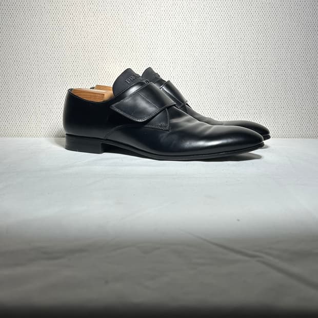 프라다 클래식 로퍼