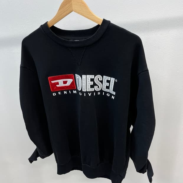 여) 디젤 신형 로고 맨투맨