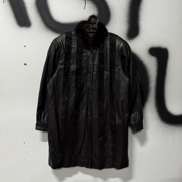 VTG 빈티지 딥 브라운 퍼 카라 스웨이드 디테일 소가죽 롱 코트