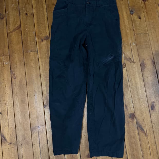 산산기어 지퍼 디테일 팬츠