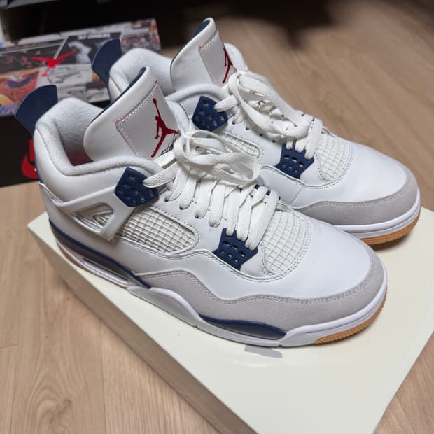 조던4 x SB 네이비 285사이즈