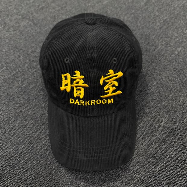 다크룸x시바스리갈 콜라보 코듀로이 볼캡